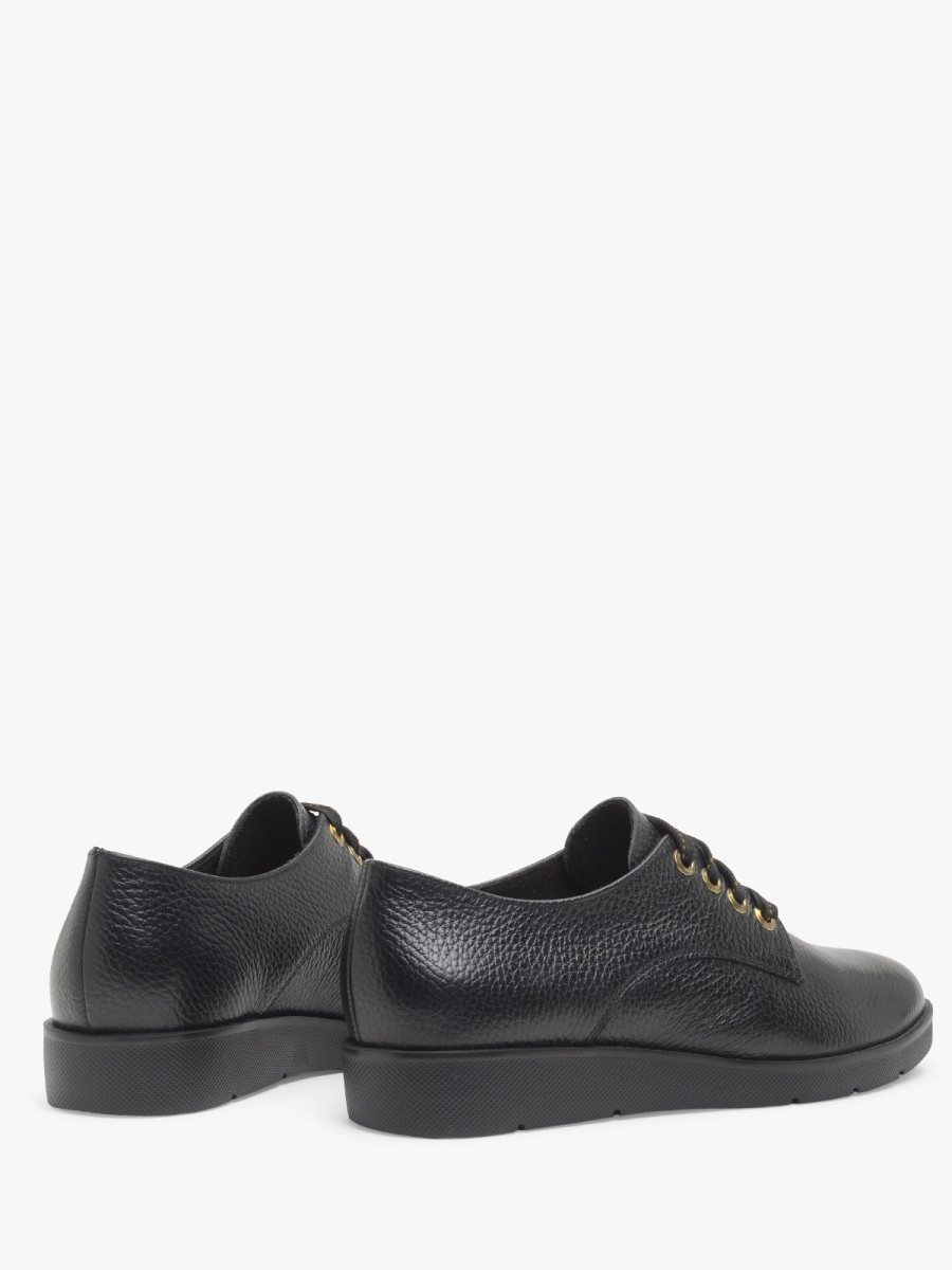 Czarne póbuty z ozdobnymi sznurówkami