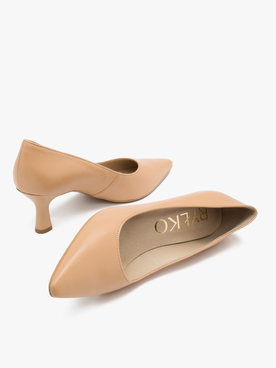 Beowe czóenka na szpilce typu kaczuszka