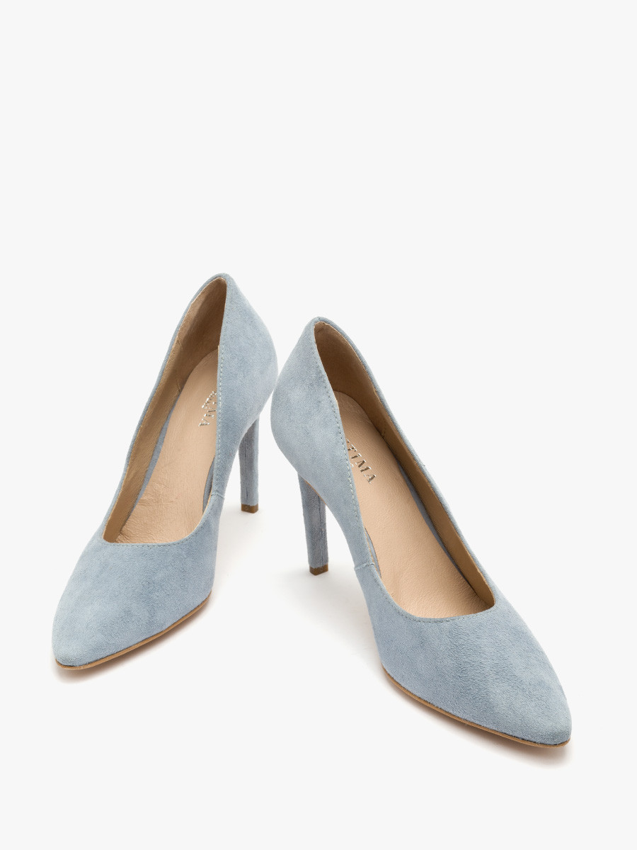 Niebieskie czóenko na wysokim obcasie