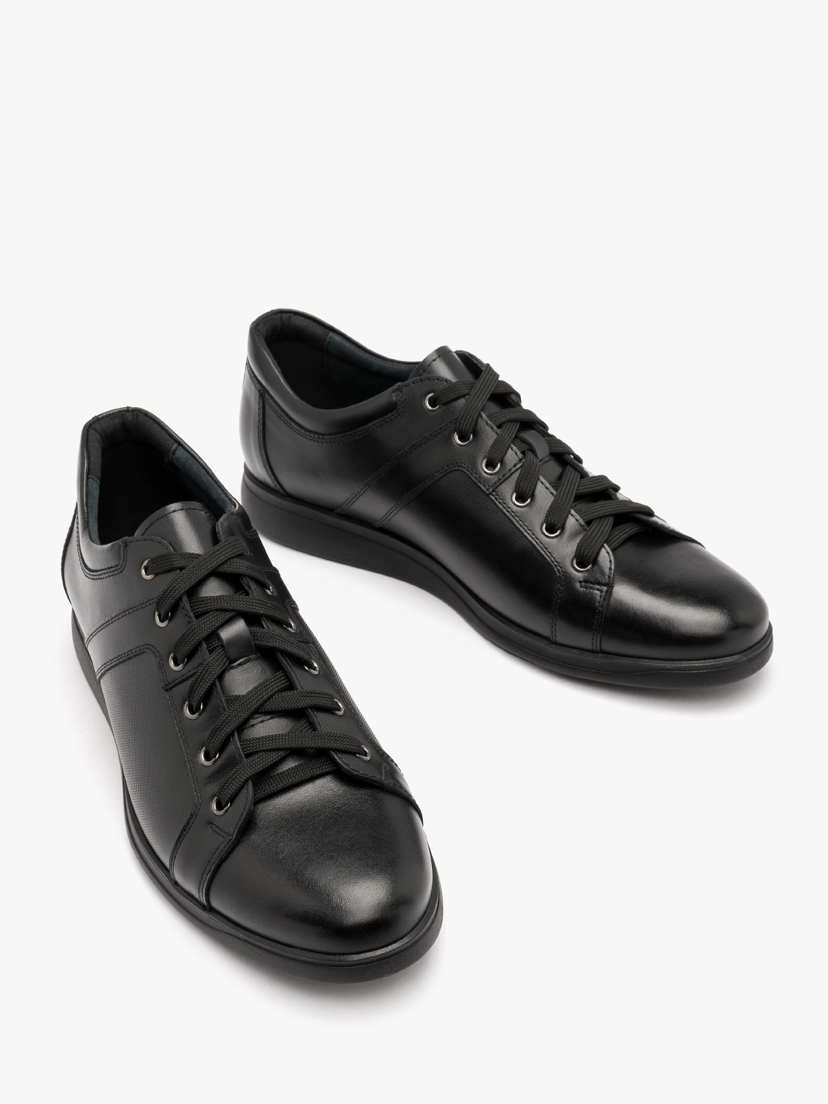 Czarny póbut mski sznurowany