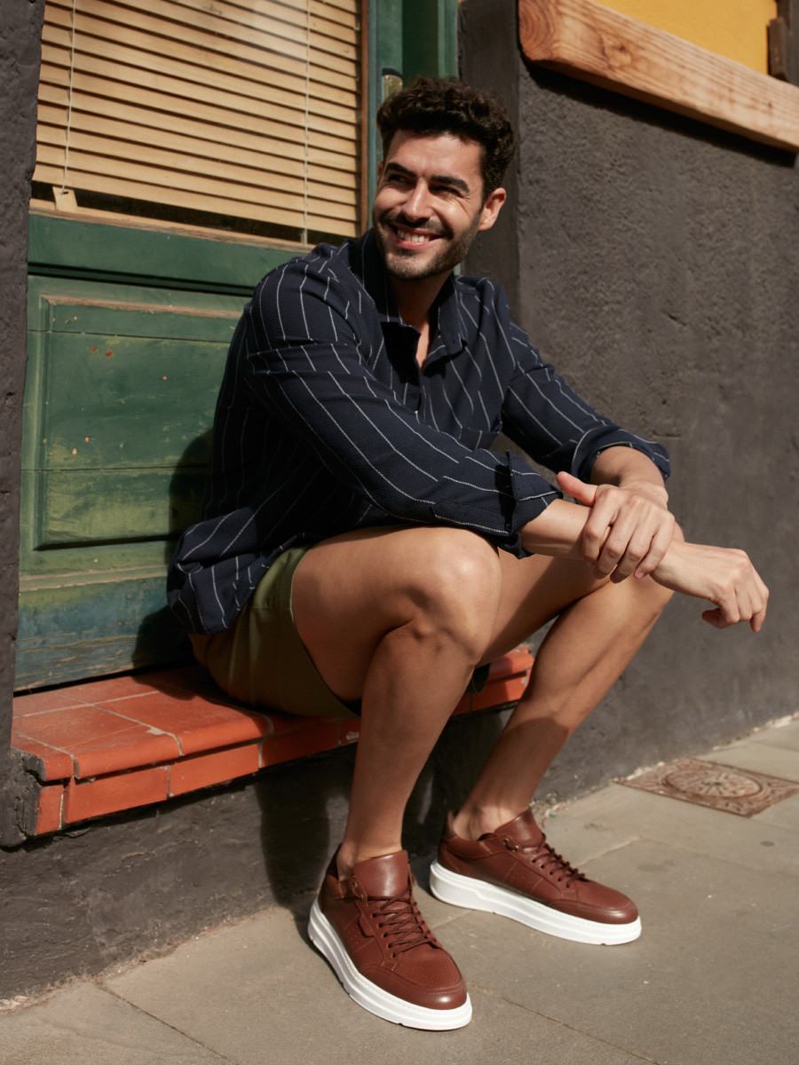 Brzowe póbuty sportowe