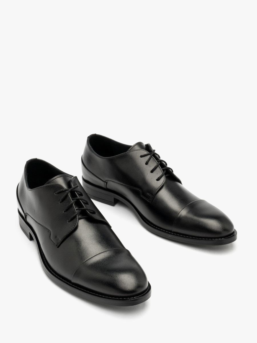 Czarne póbuty wizytowe