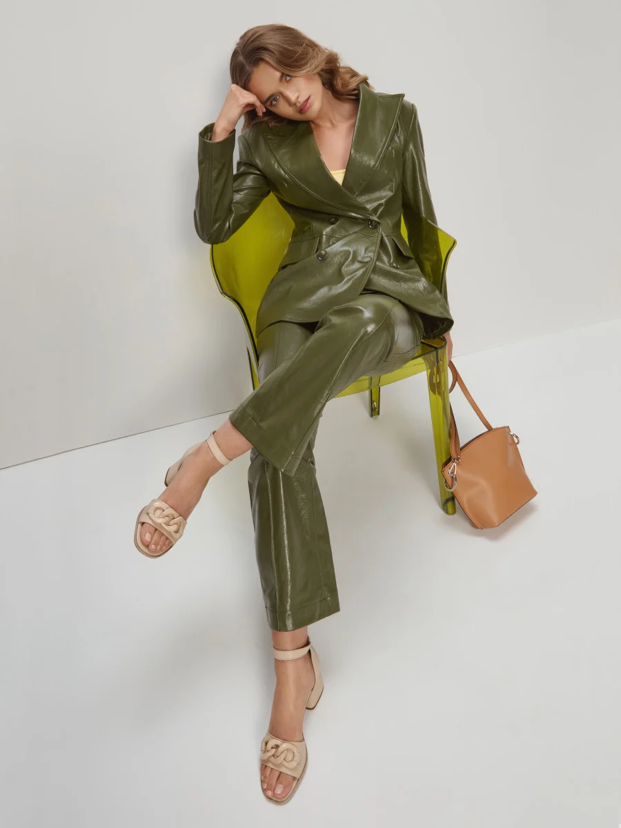 Beowe sanday z masywn ozdob