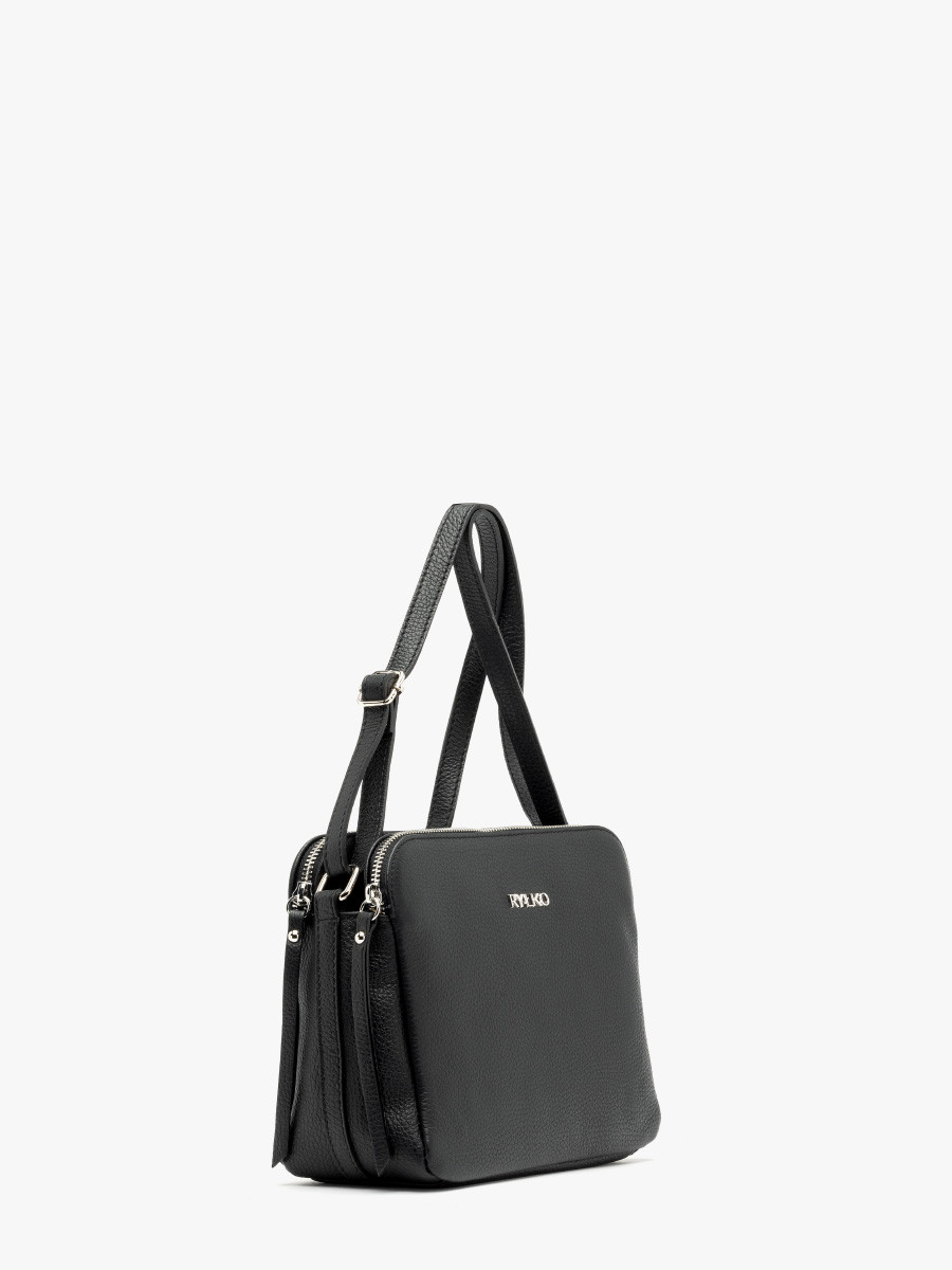 Czarna torebka z regulowanym paskiem