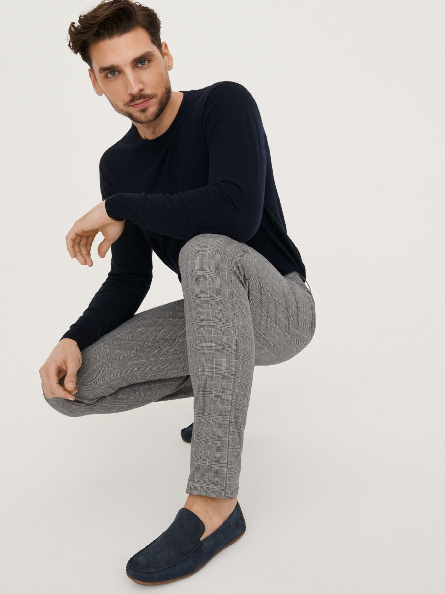 Granatowe, welurowe mokasyny