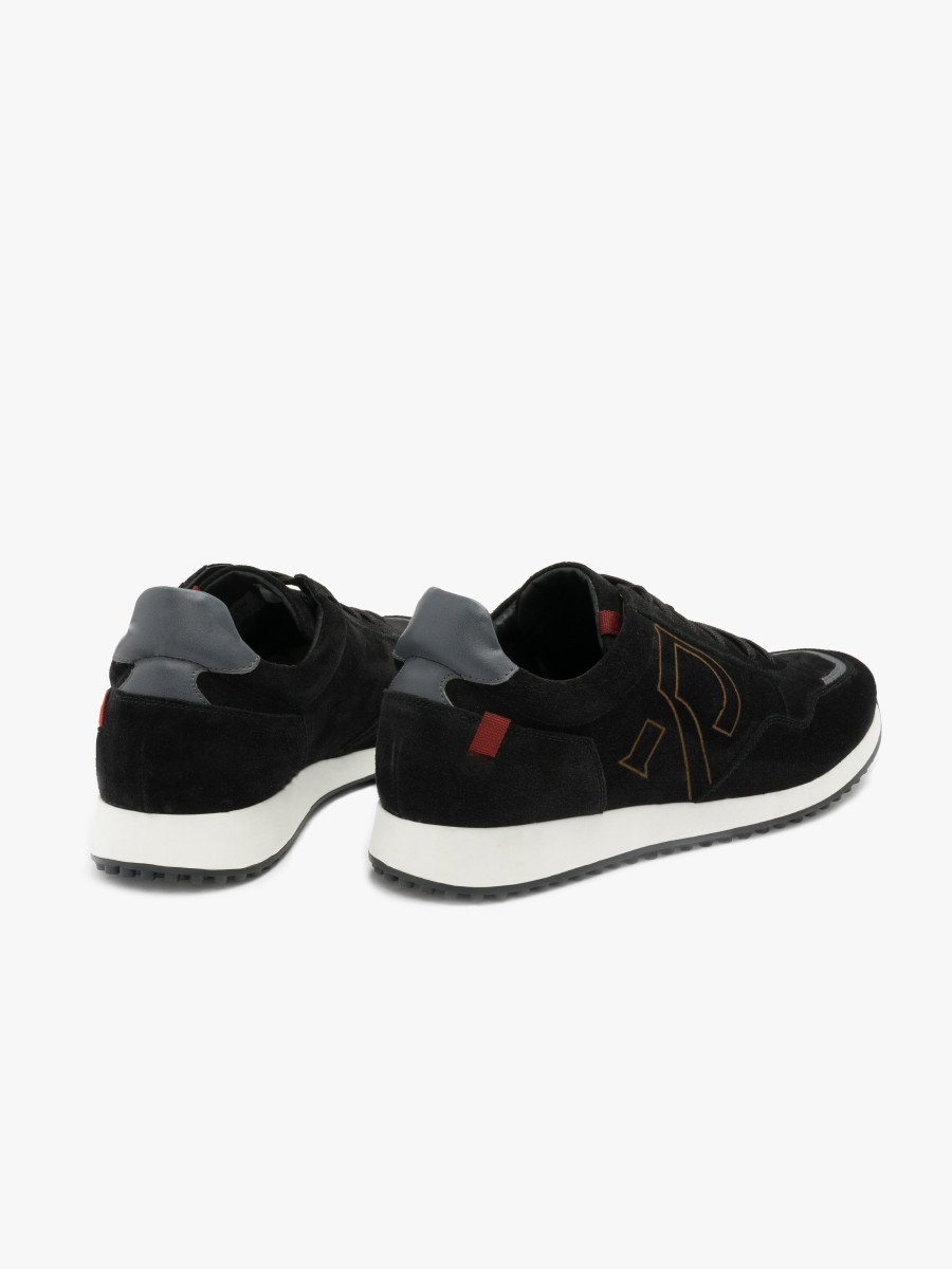 Sportowe póbuty z czonych skór