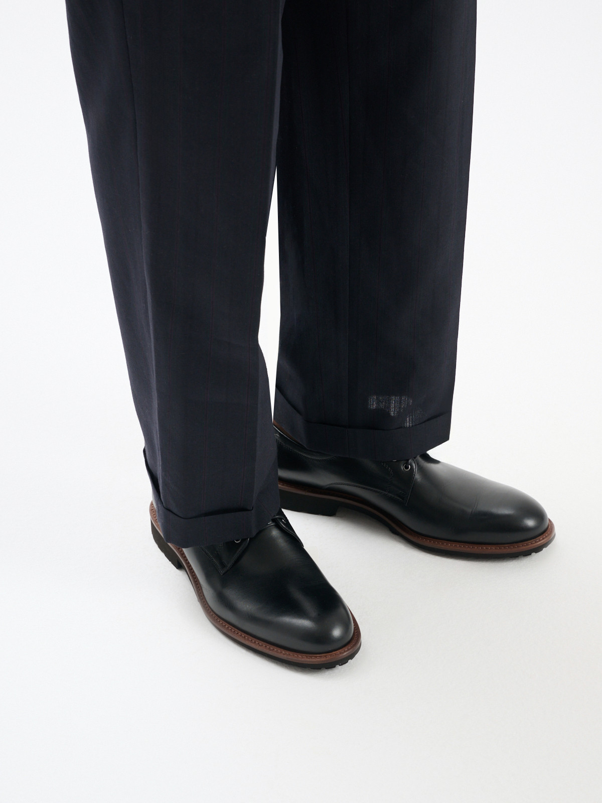 Czarny póbut mski na lekkim spodzie