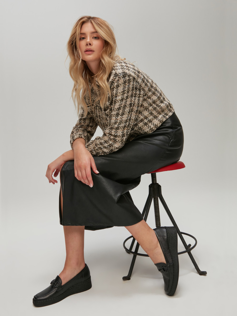 Czarne mokasyny na platformie