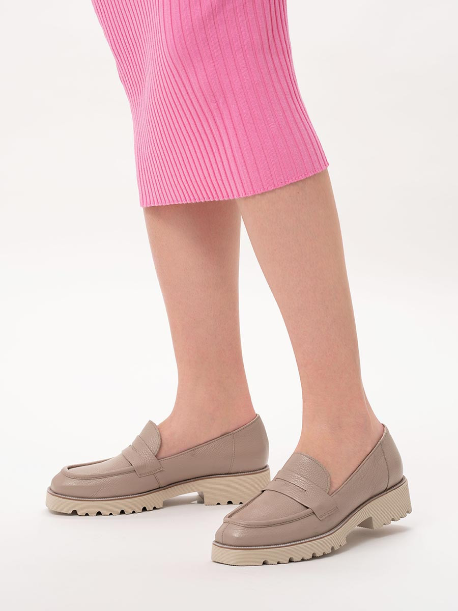 Beowe mokasyny na traktorowej podeszwie