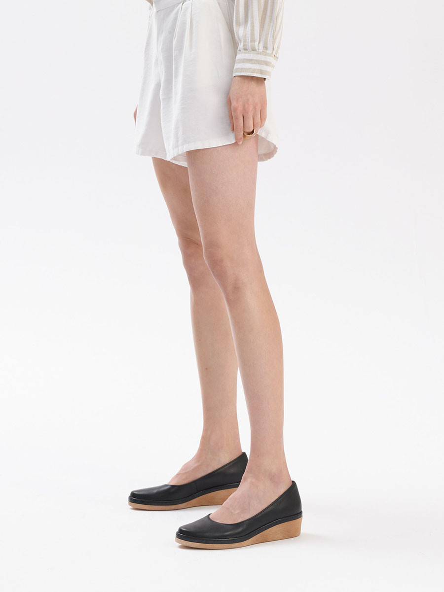 Czarne czóenko na platformie