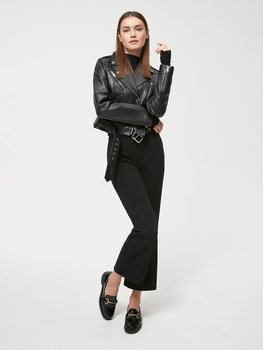 Czarne mokasyny ze zot ozdob