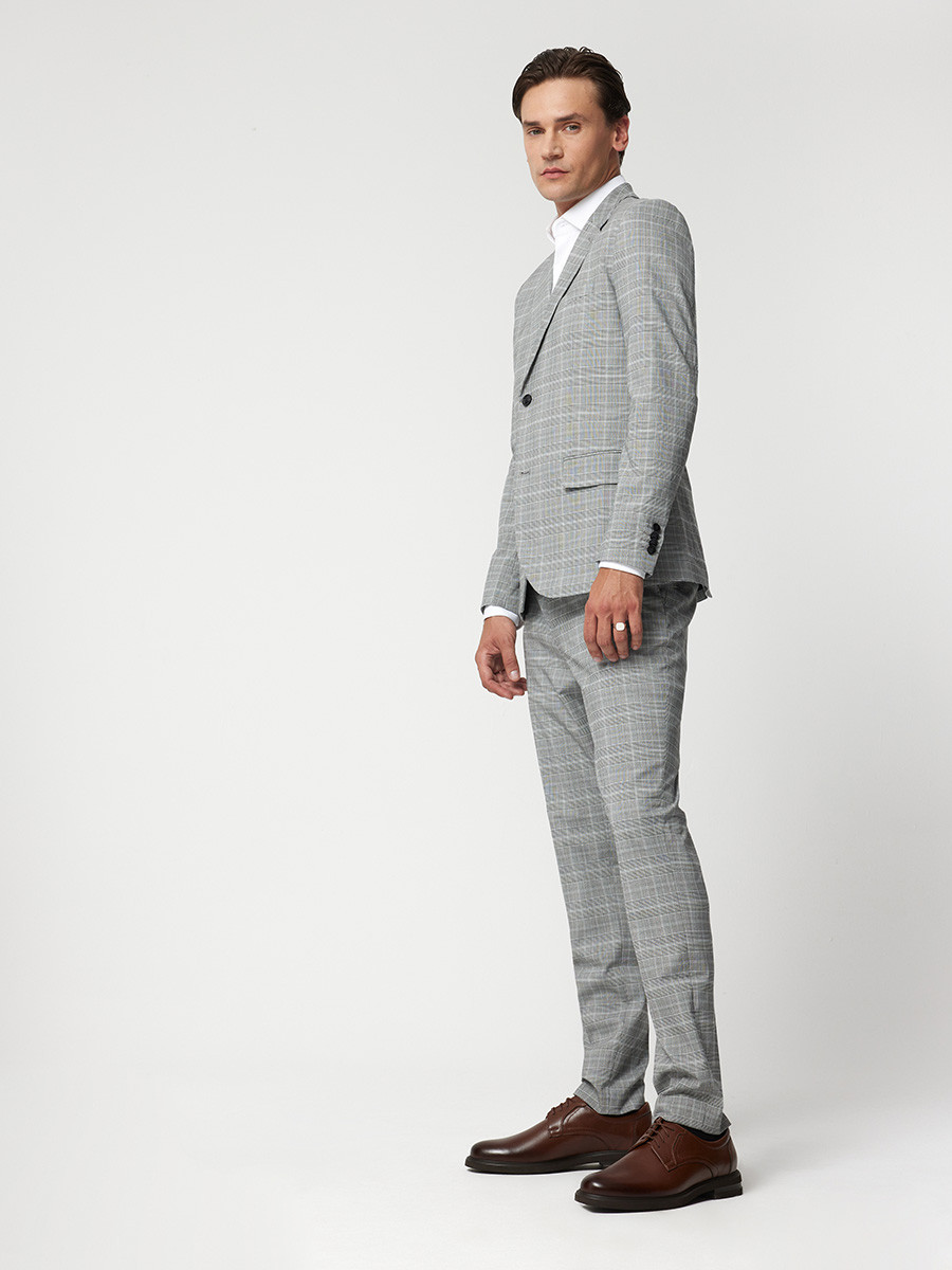 Brzowe póbuty na lekkim spodzie