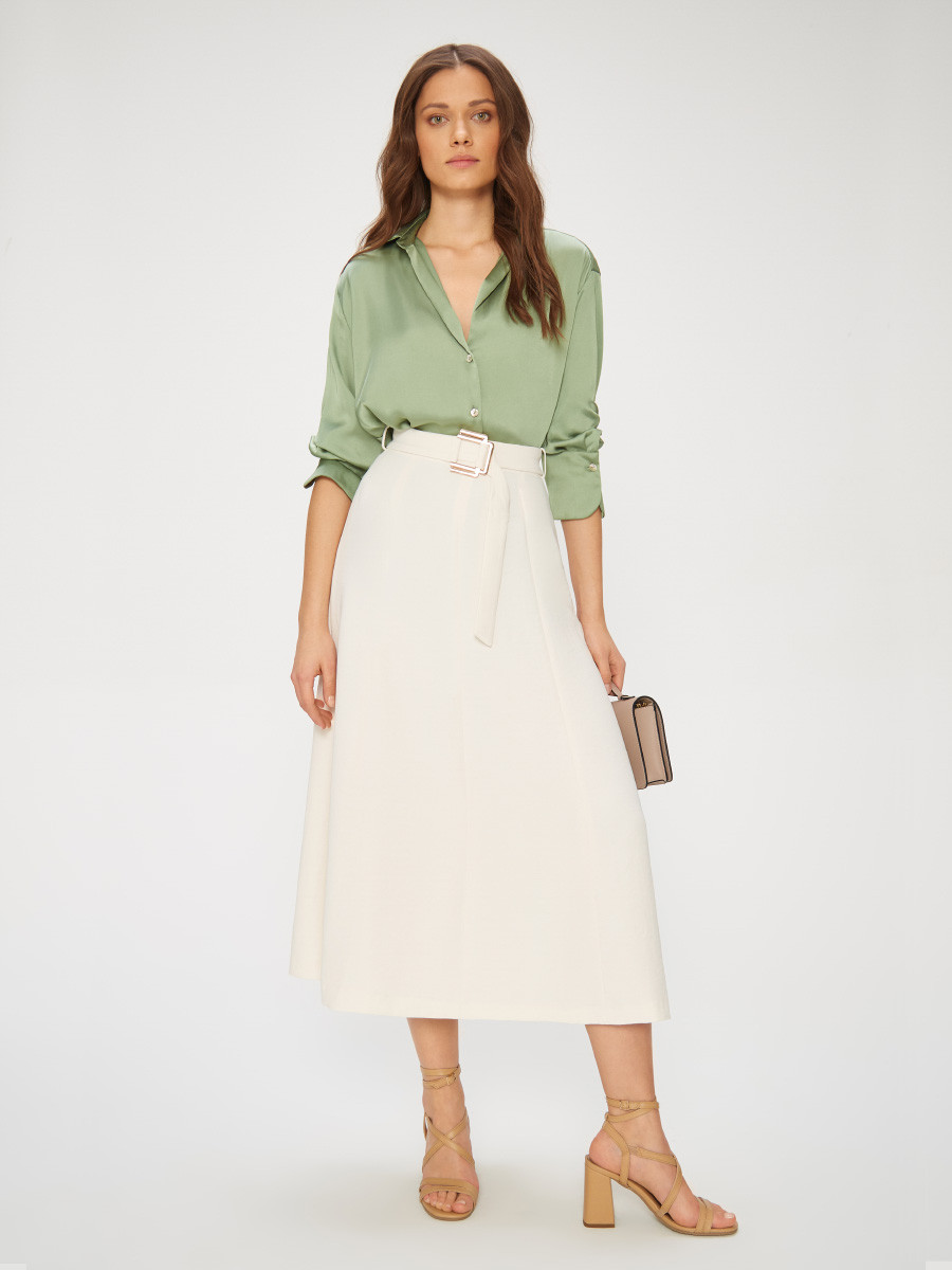 Beowe sanday na masywnym obcasie