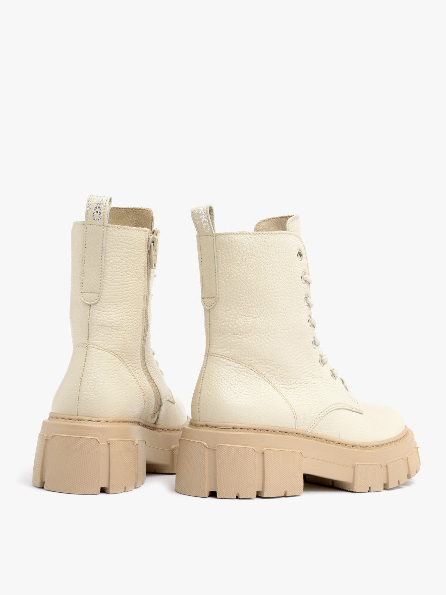 Kremowe trzewiki na lekkiej podeszwie