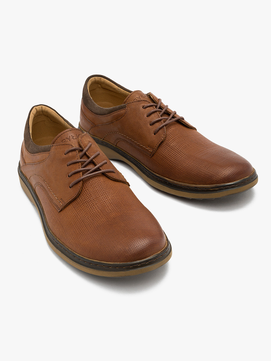 Brzowe póbuty z ozdobn cholewk