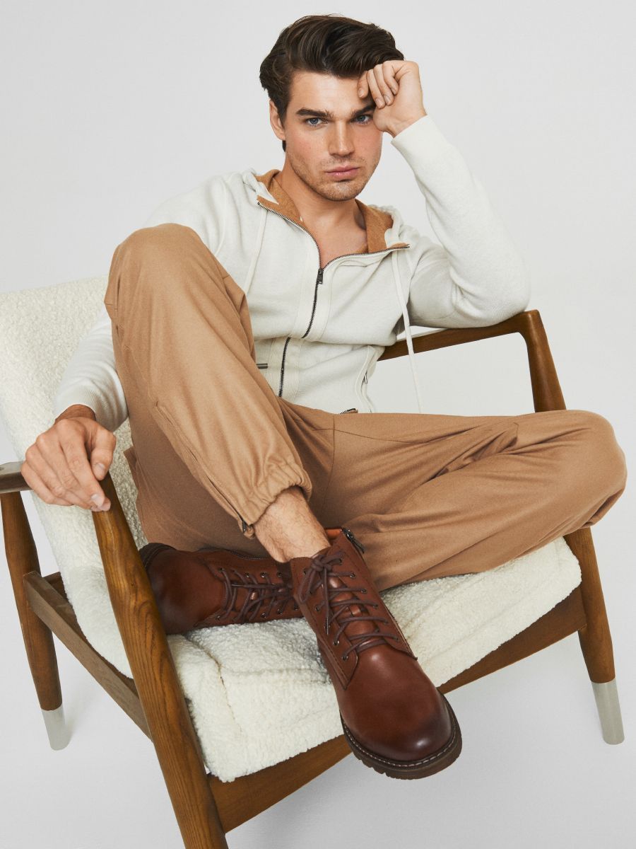 Brzowe trzewiki mskie