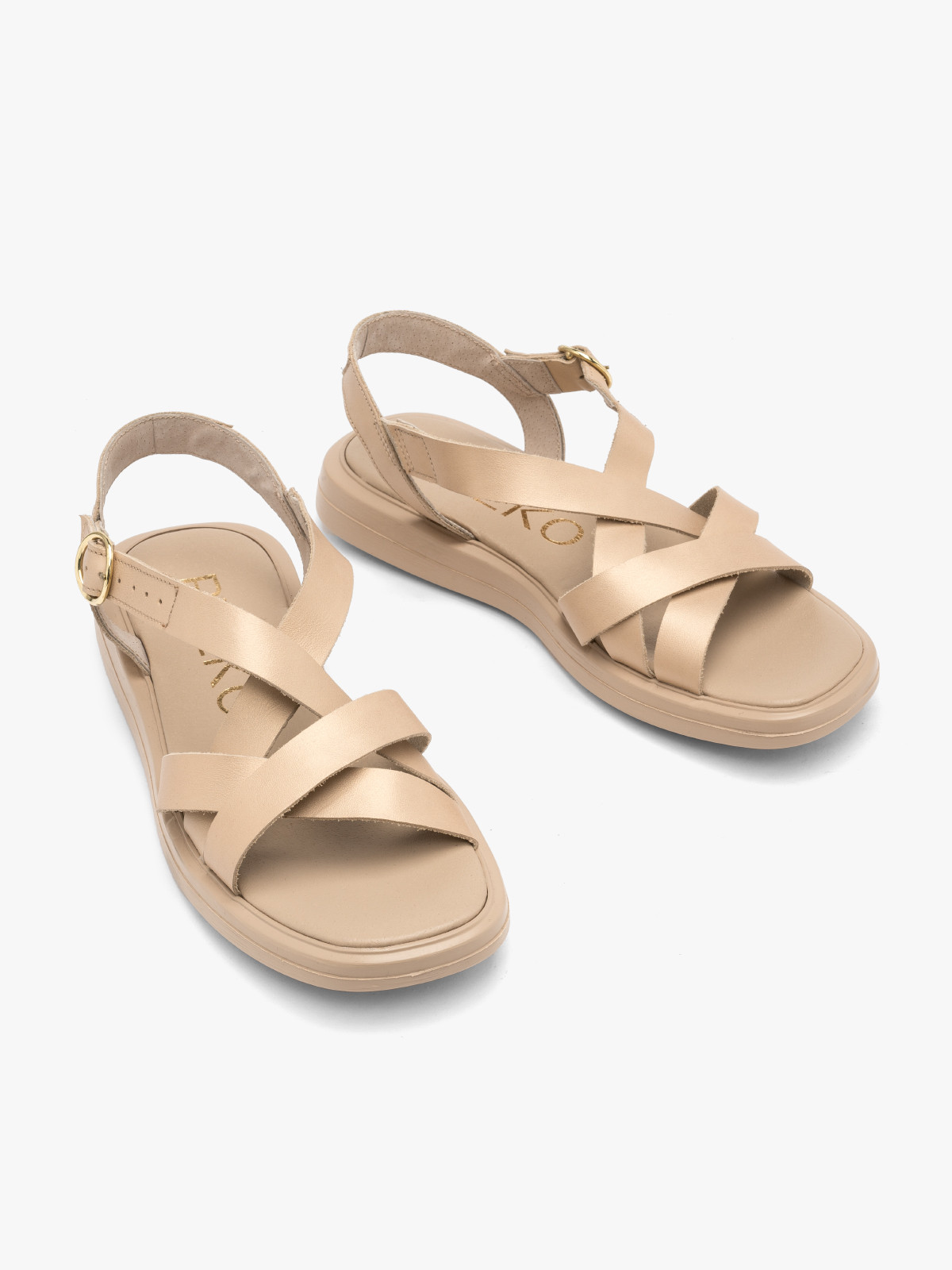 Zote sanday z ozdobnych paseczków