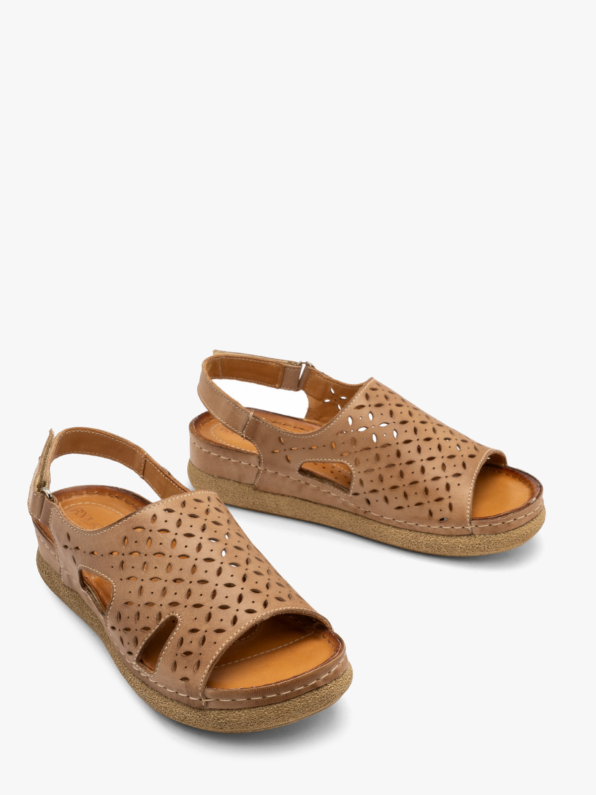 Sanday na platformie z aurow cholewk