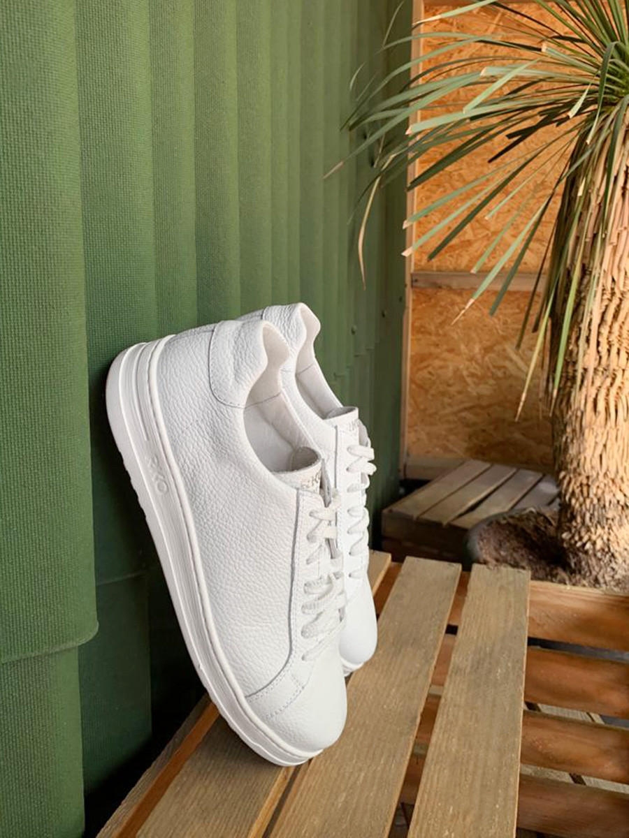 Biae póbuty sportowe mskie