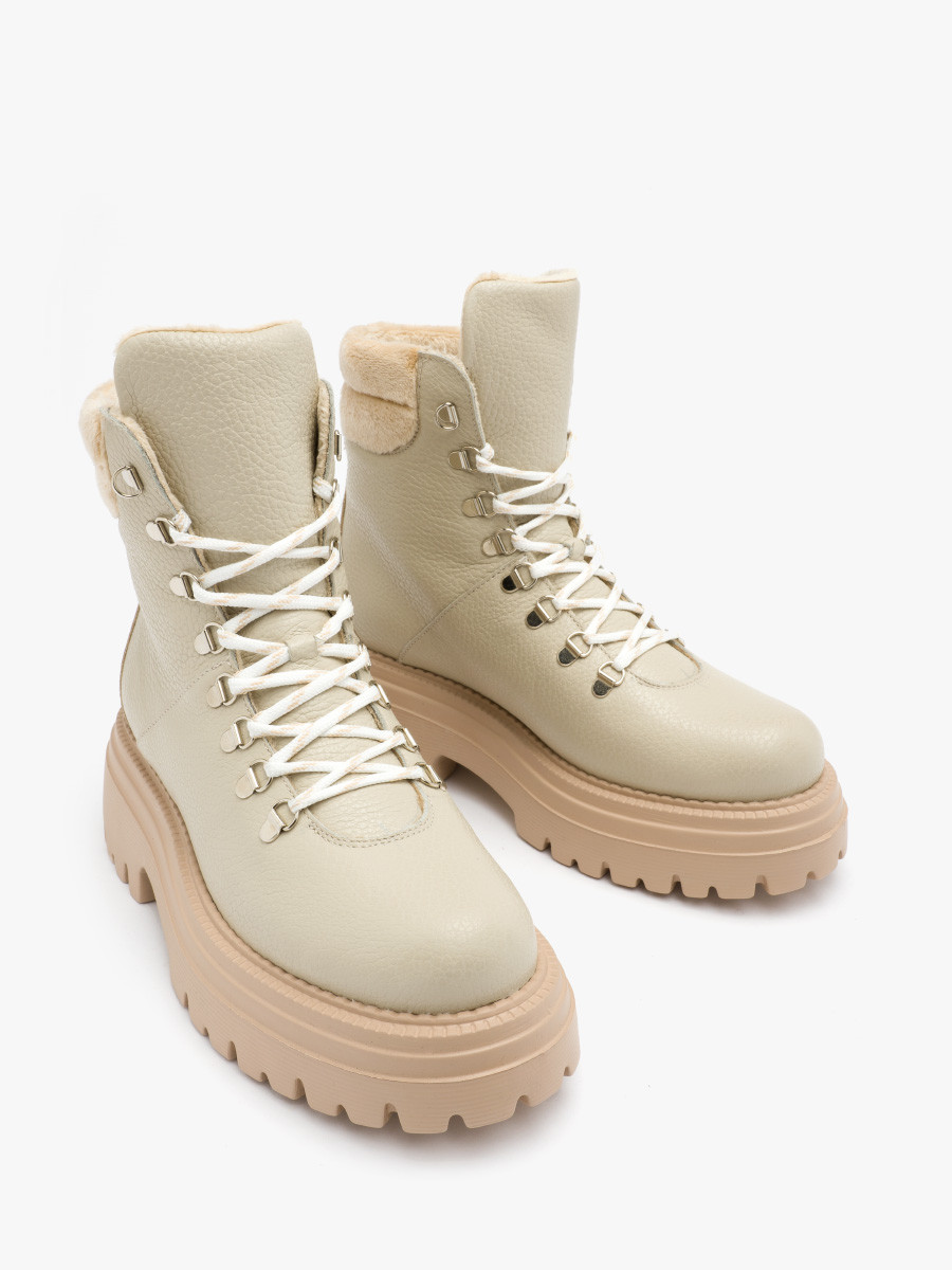 Kremowe trzewiki z lekkim spodem