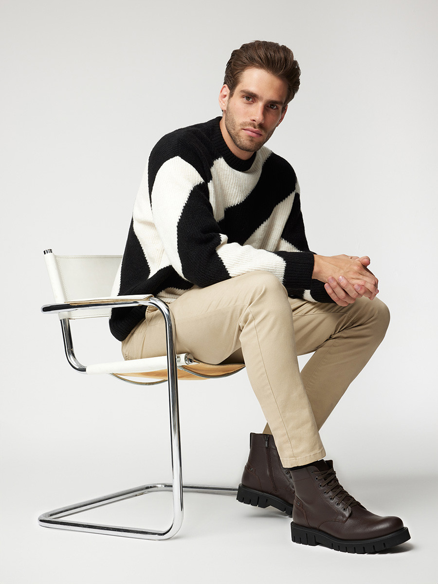 Brzowy trzewik mski na traktorowym spodzie