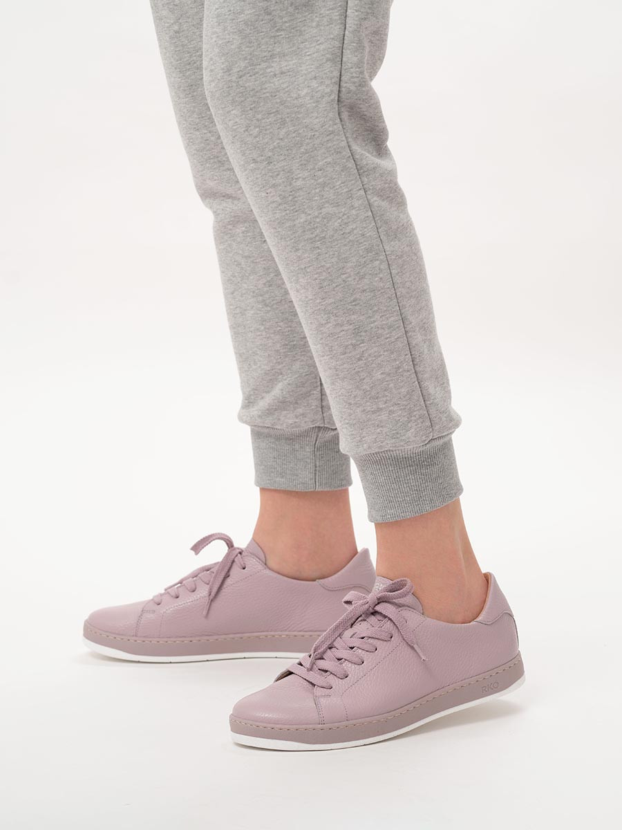 Liliowe póbuty sportowe