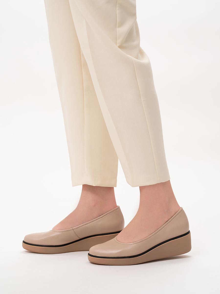 Beowe czóenka na platformie