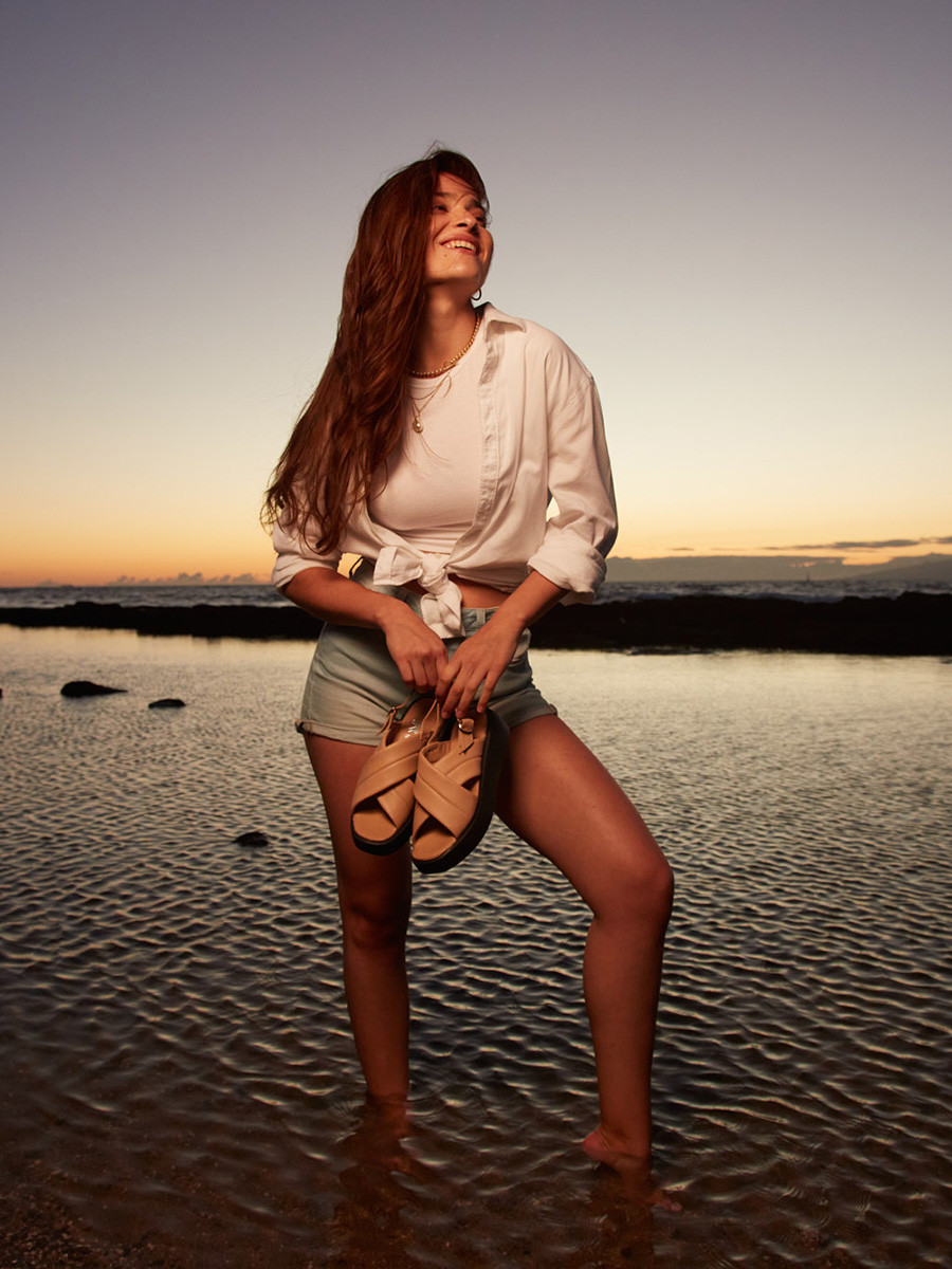 Beowe sanday na lekkim spodzie