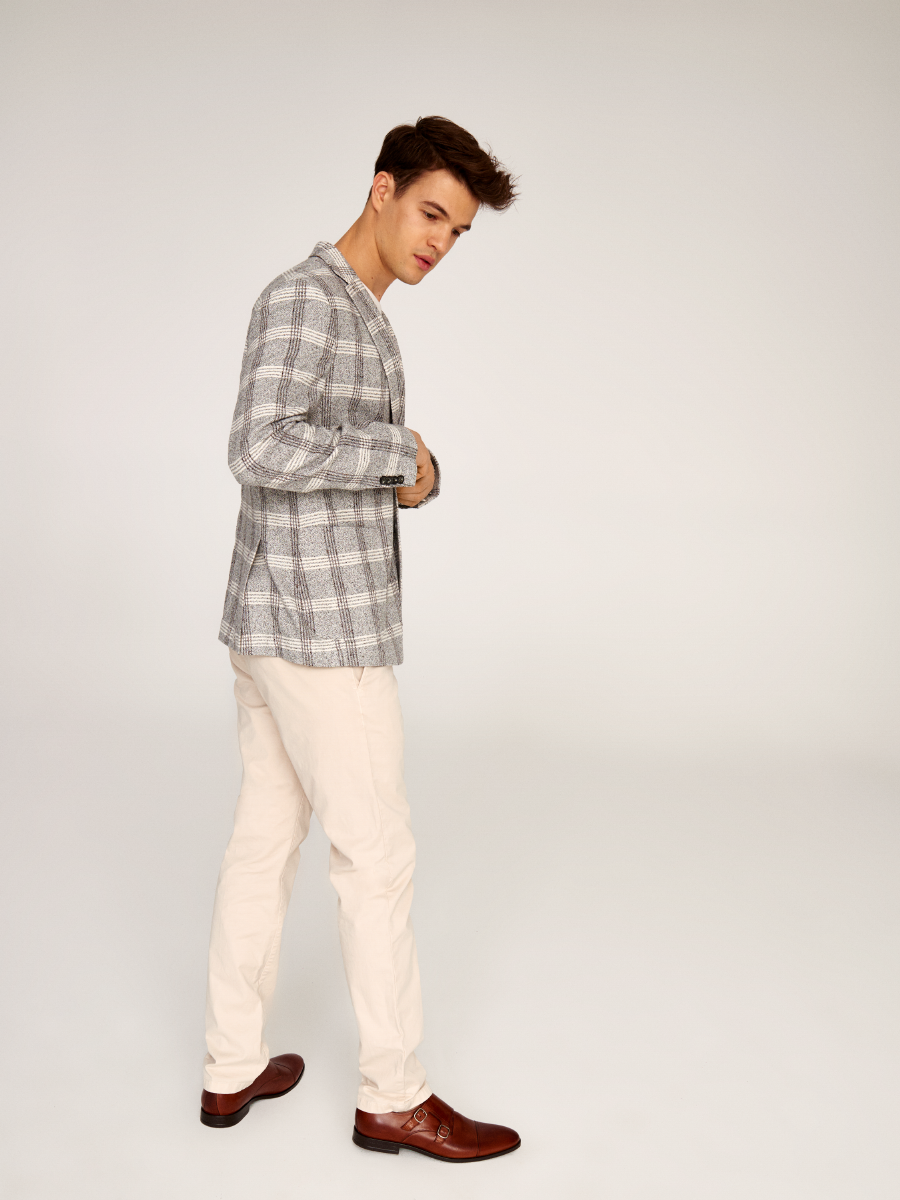 Monki z ozdobnym przeszyciem