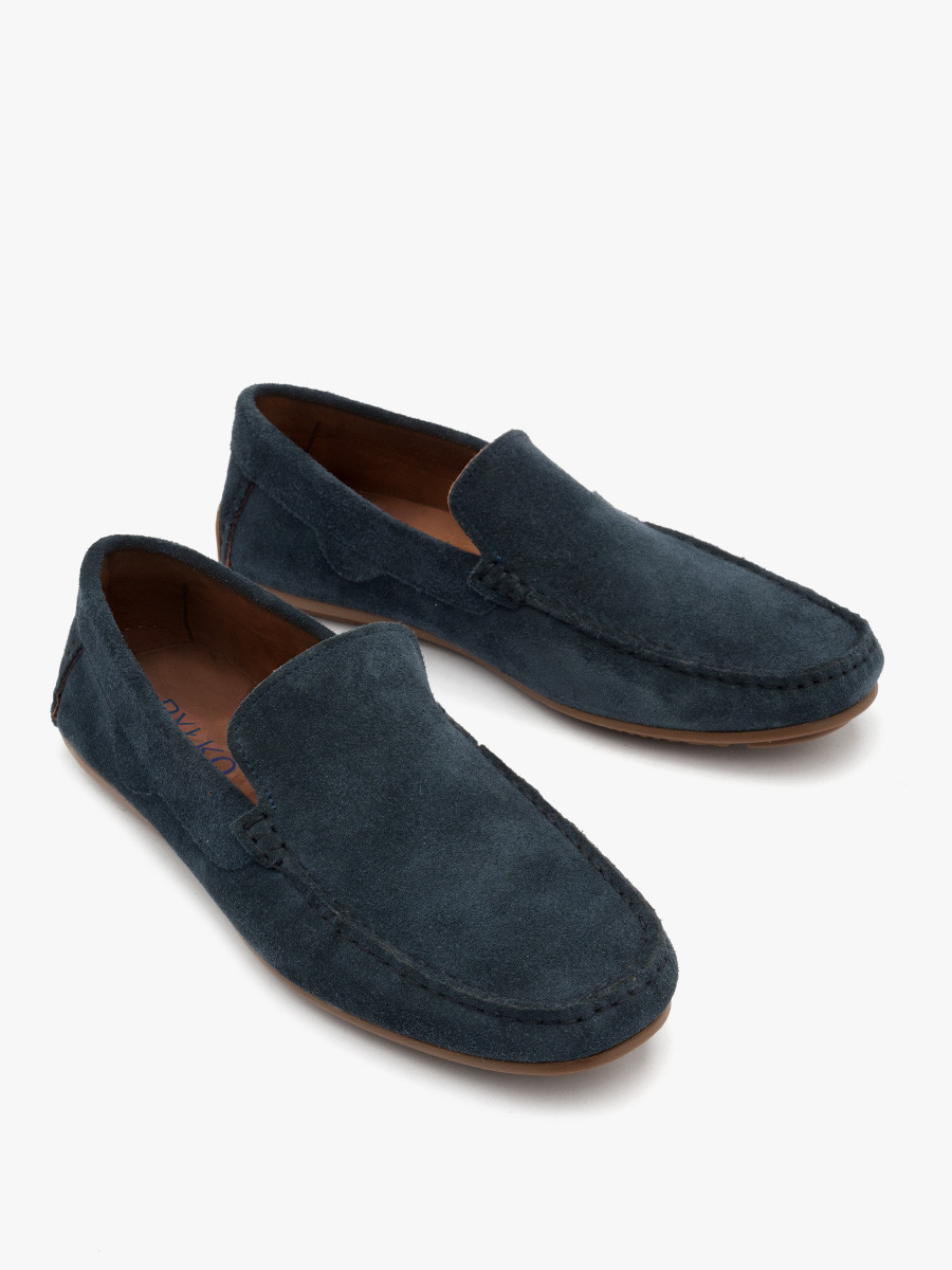 Granatowe mokasyny na brzowym spodzie