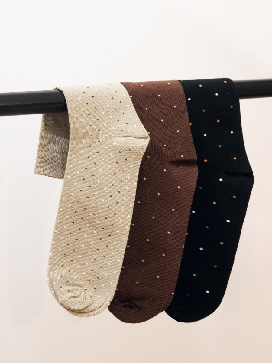 Brzowe skarpety mskie w kropki