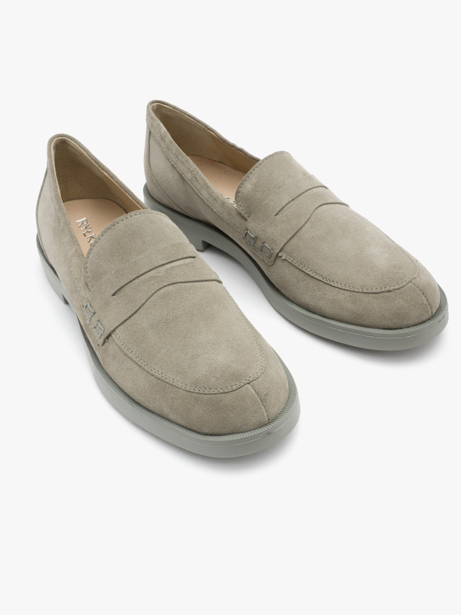 Jasnoszare mokasyny damskie