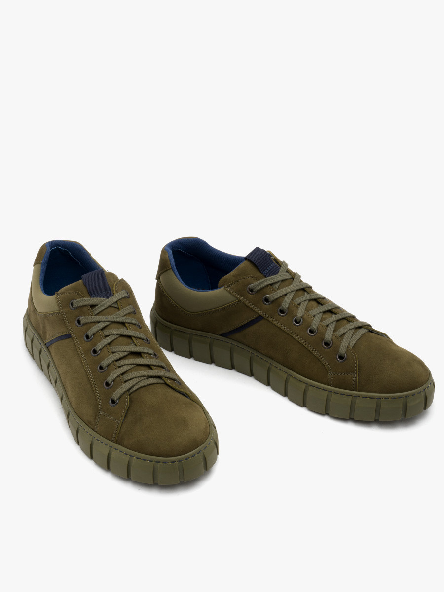 Oliwkowe póbuty mskie