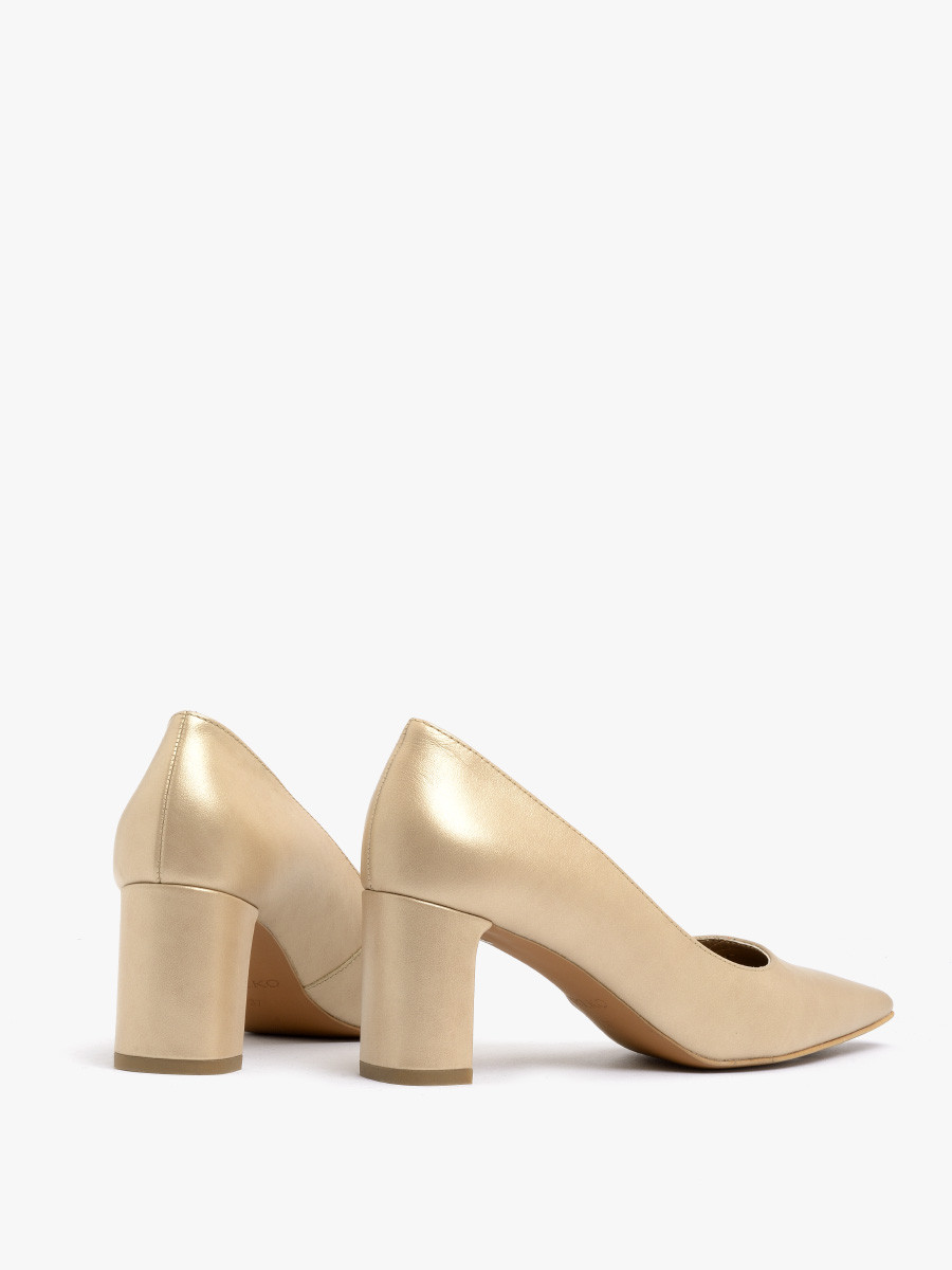 Platynowe czóenko na supku