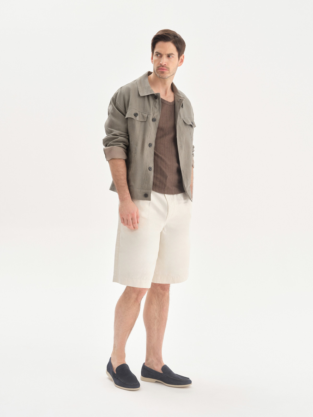 Granatowe mokasyny mskie na beowym spodzie