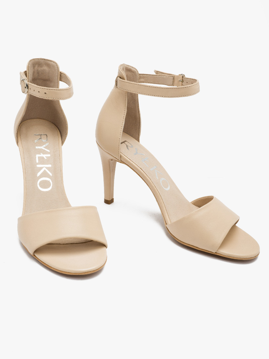 Beowe sanday na szpilce