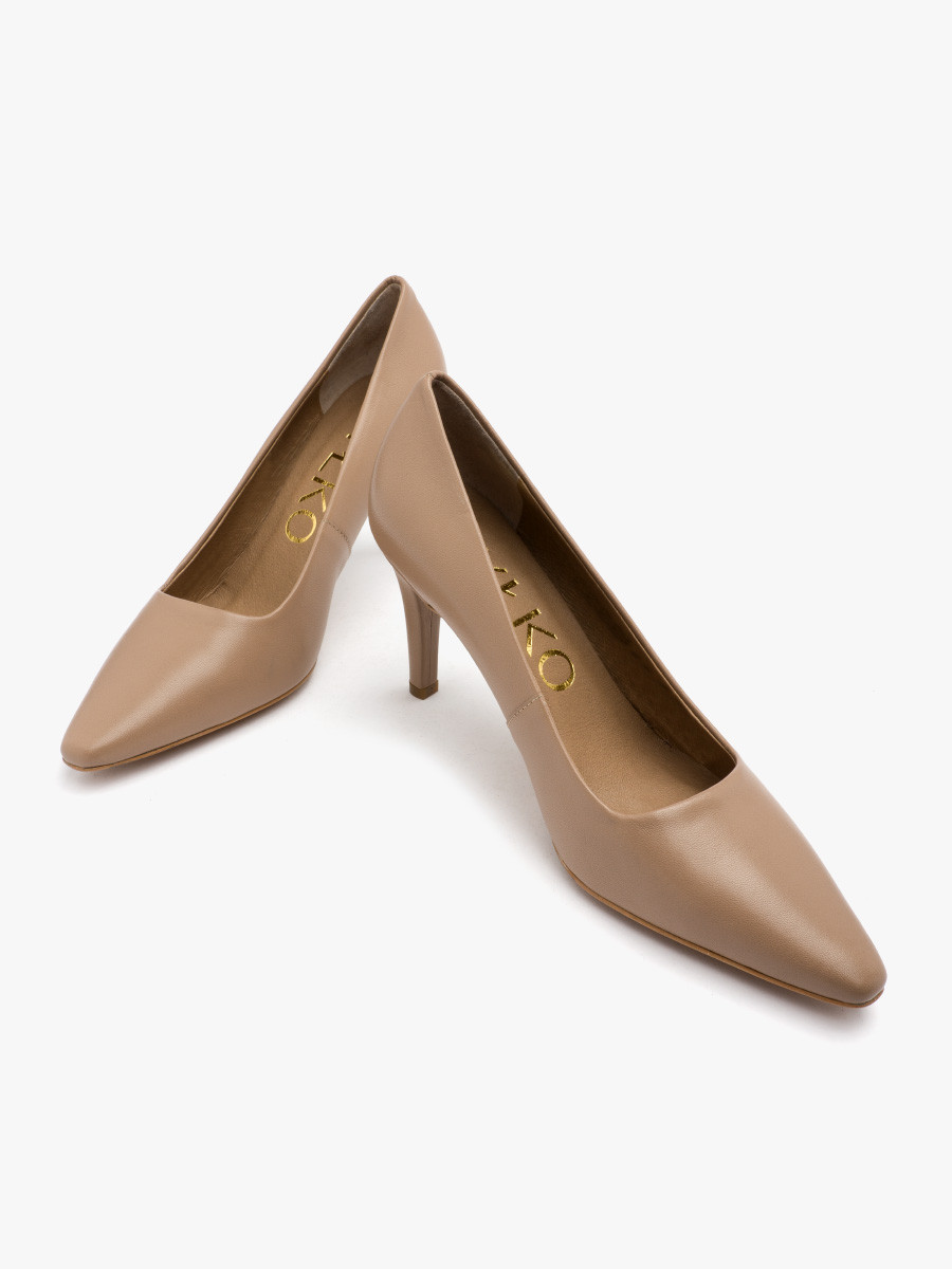 Beowe czóenka na szpilce