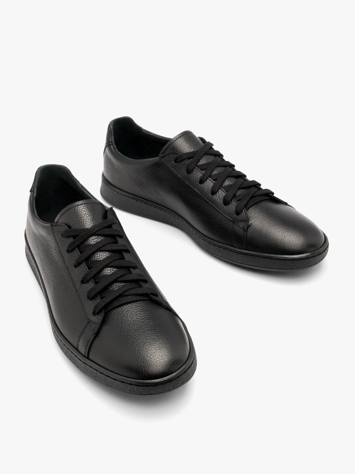 Czarny póbut mski w sportowym stylu