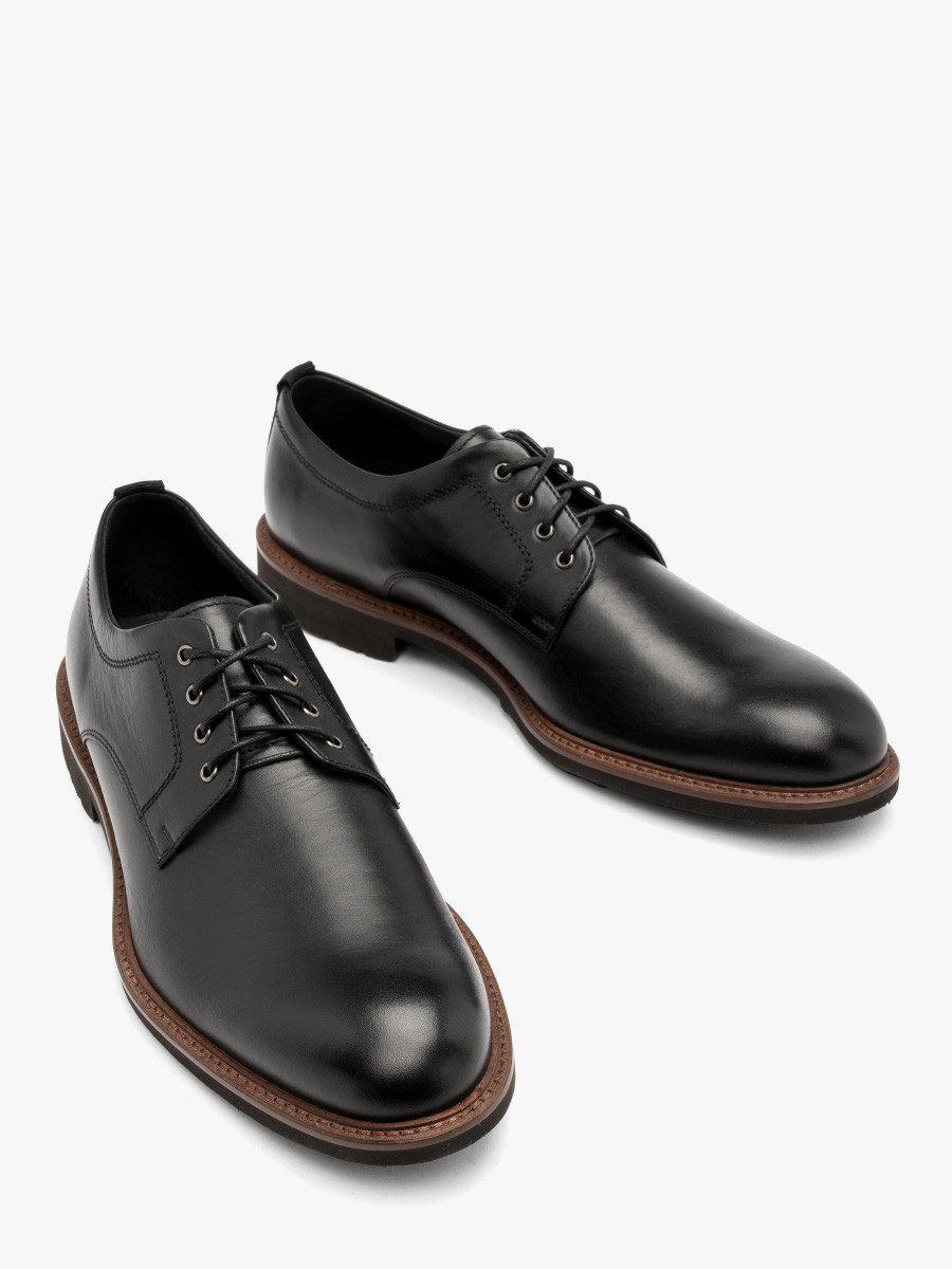 Czarny póbut mski na lekkim spodzie