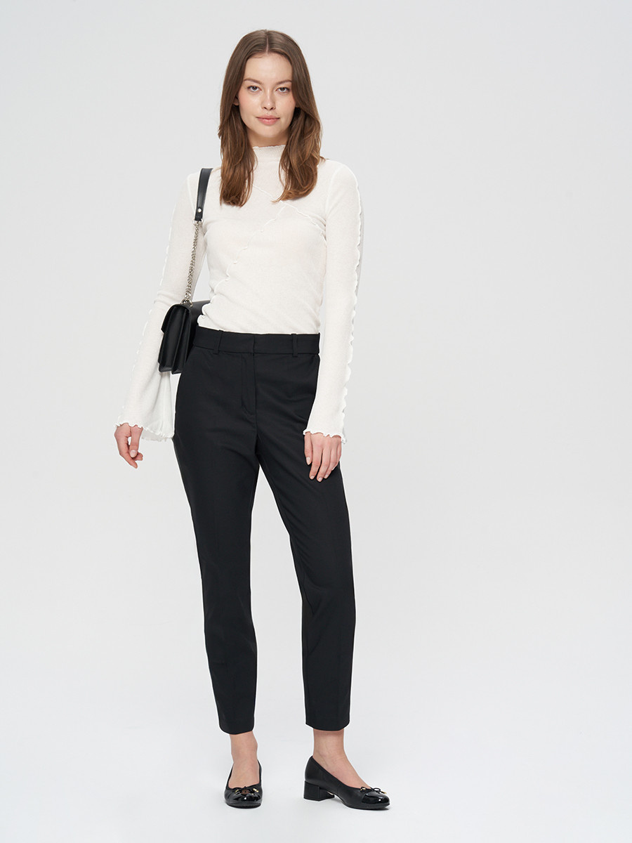 Czarna czóenka z ozdobn kokardk