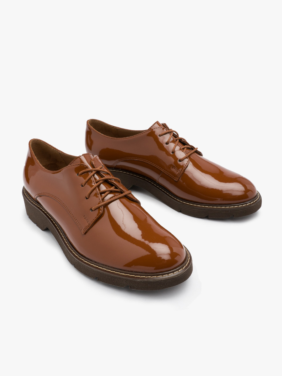 Brzowe, lakierowane póbuty