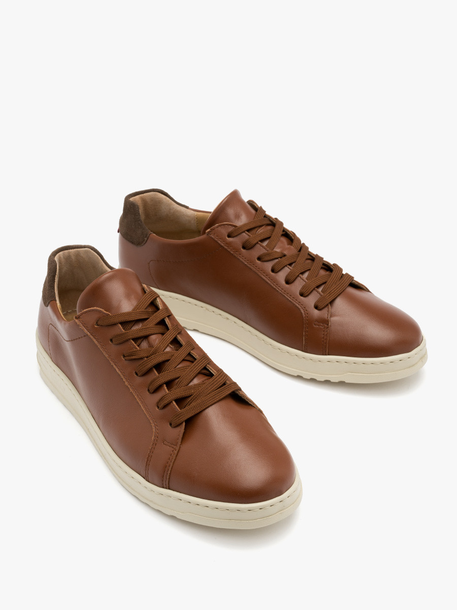 Brzowe póbuty mskie