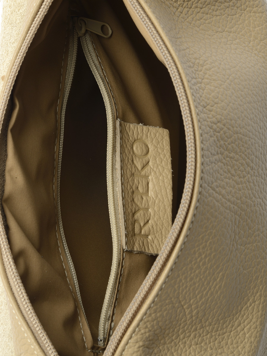 Beowa torebka z regulowanym paskiem