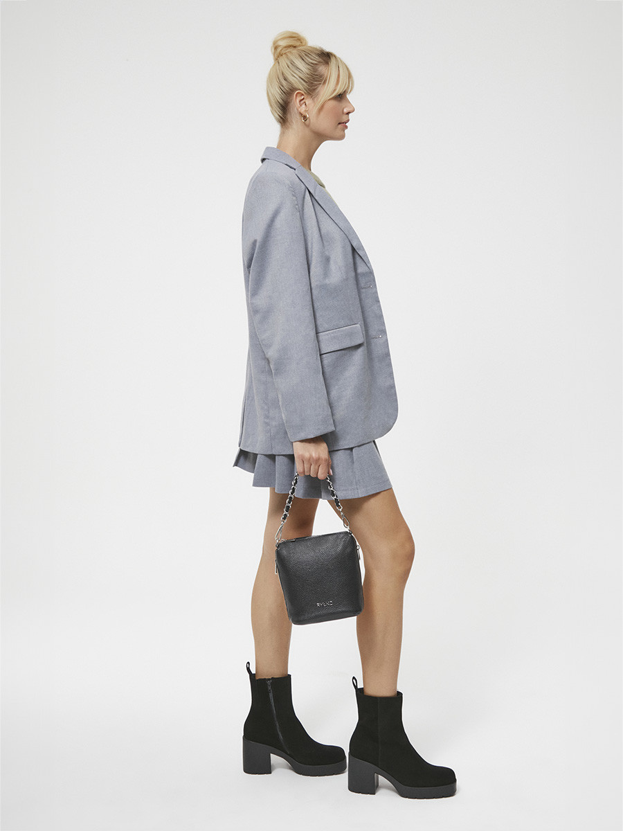 Czarne botki na masywnym obcasie