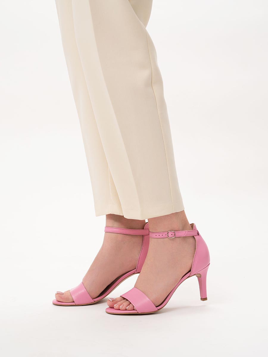 Róowe sanday na szpilce