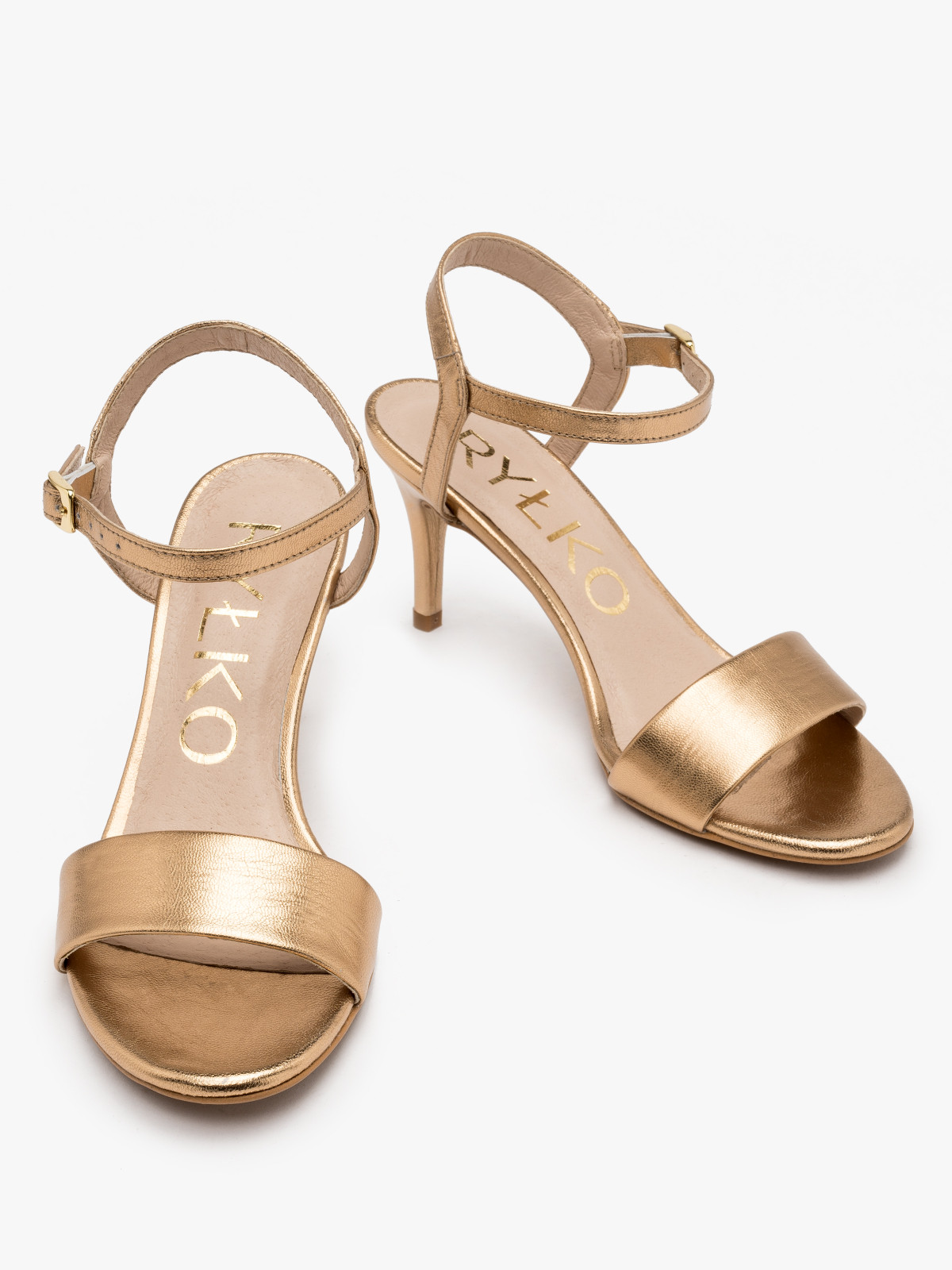 Zote sanday na szpilce