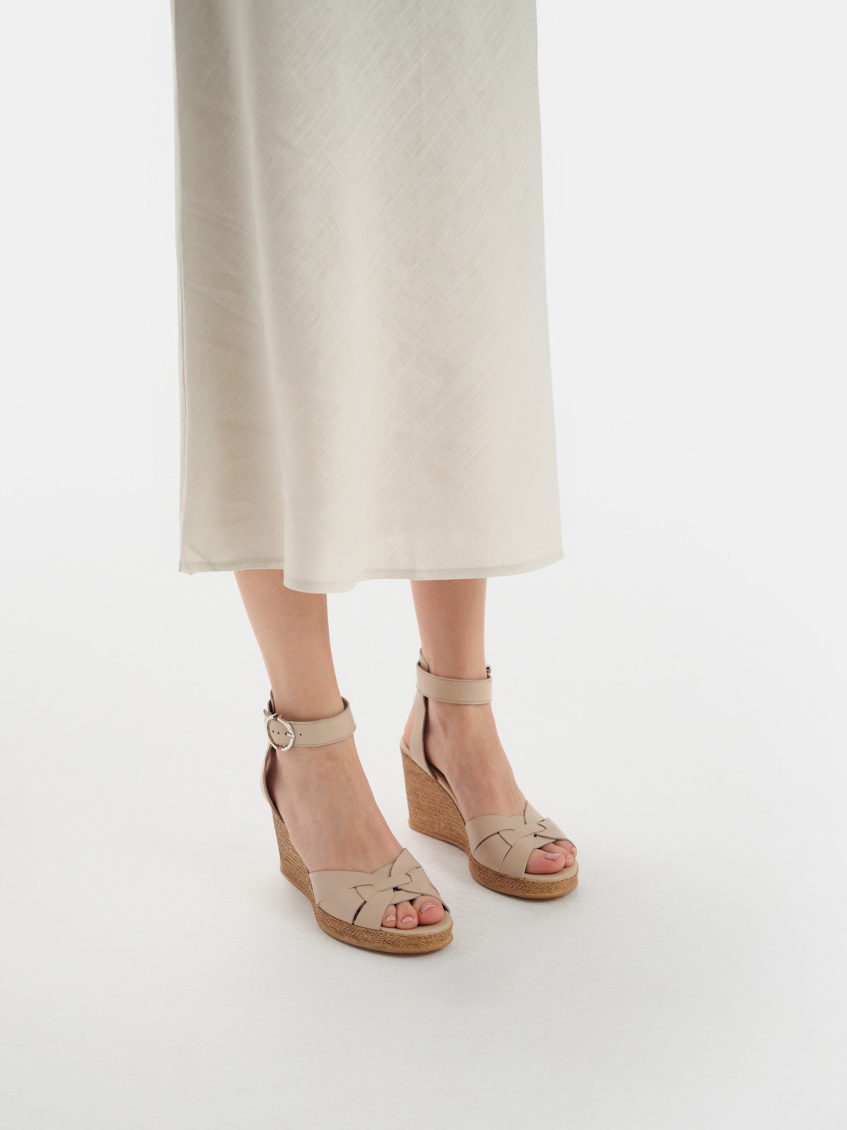 Beowe sanday na wysokiej platformie