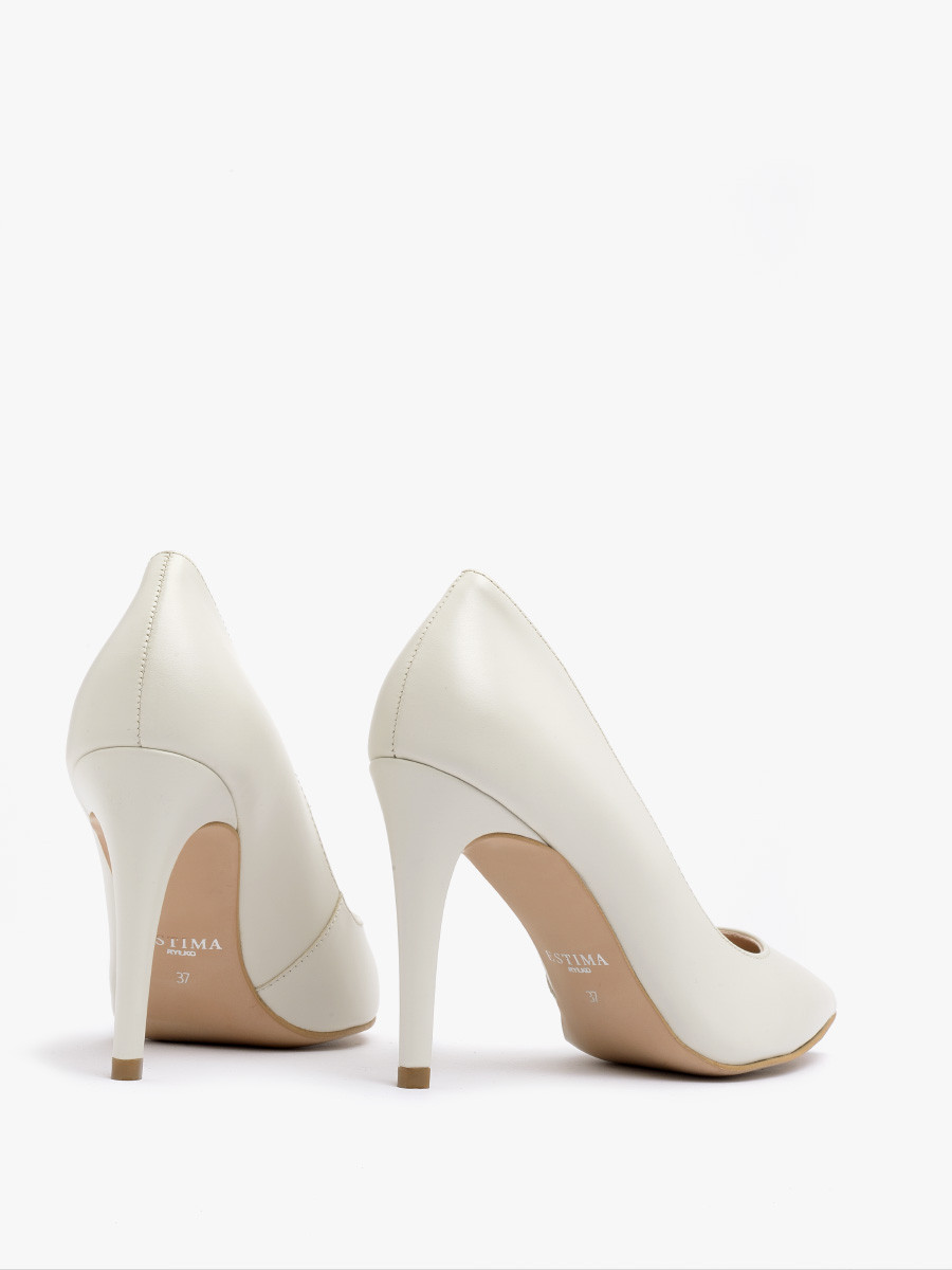 Kremowe czóenka na wysokiej szpilce