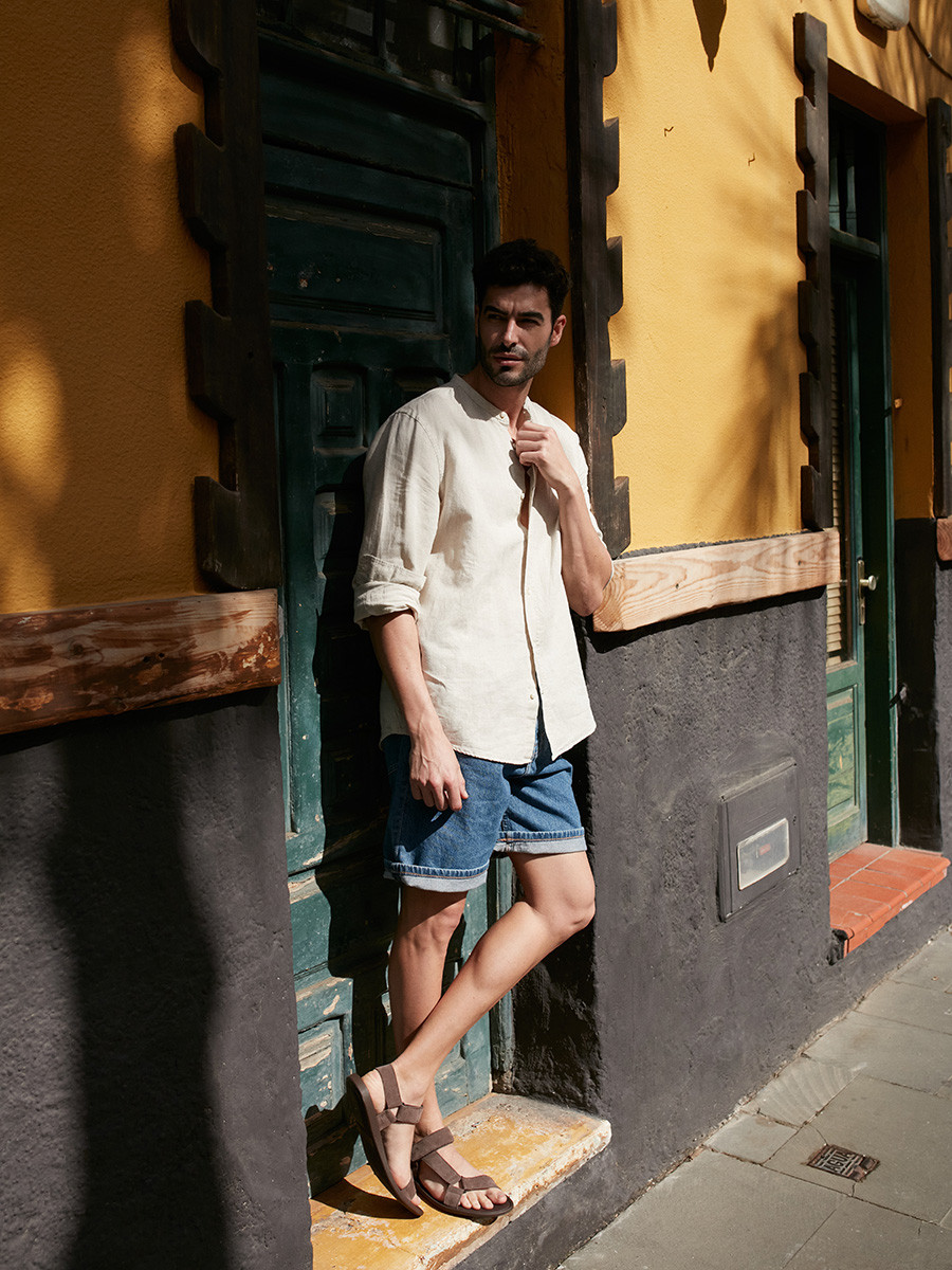 Szaro-brzowe sanday mskie z weluru