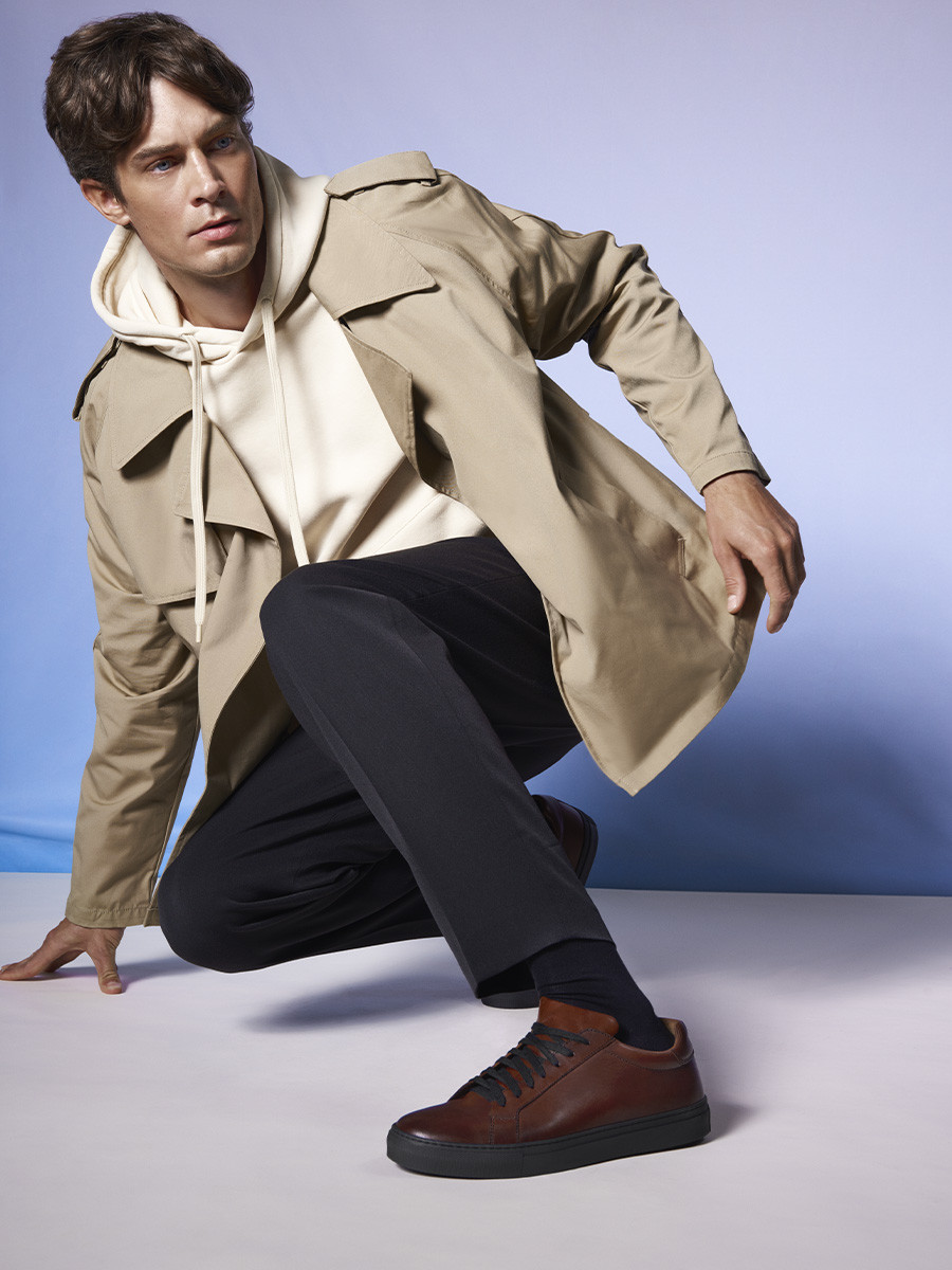 Brzowe póbuty sportowe